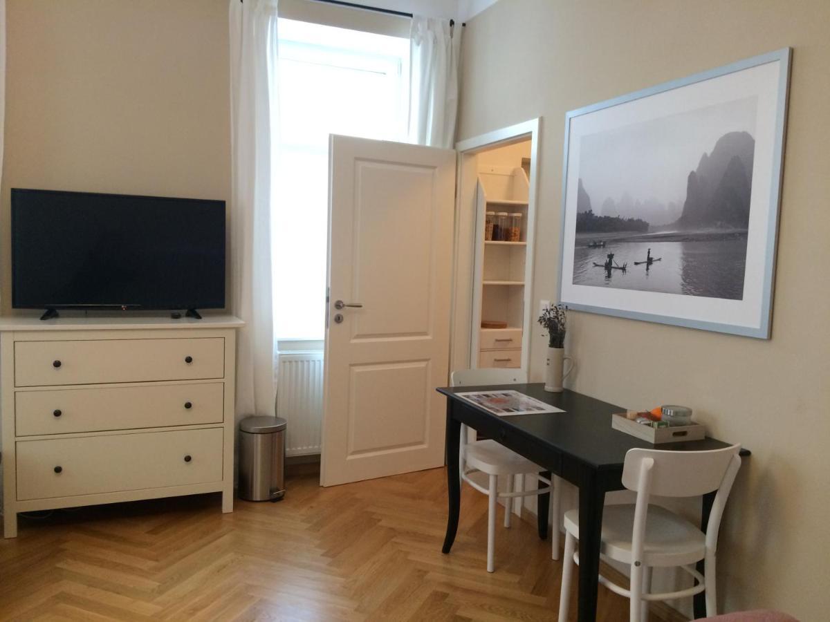 Appartement Studio U Parkplatz, Zentrale Ruhelage Neben Grunoase à Vienne Extérieur photo
